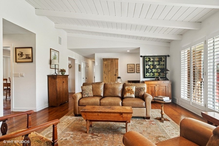 1674 Bowling Green Drive