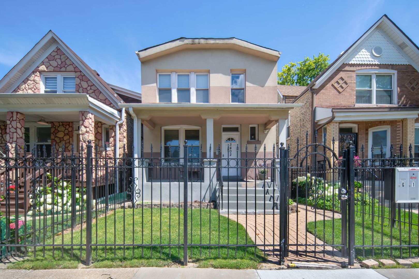 Photo 1 of 25 — 3402 W Beach Avenue, Chicago, IL 60651