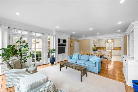 Tiny photo for 675 E Woodland Road, Lake Forest, IL 60045 (MLS # 12582185)