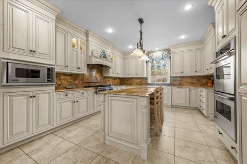 Tiny photo for 675 E Woodland Road, Lake Forest, IL 60045 (MLS # 12582185)