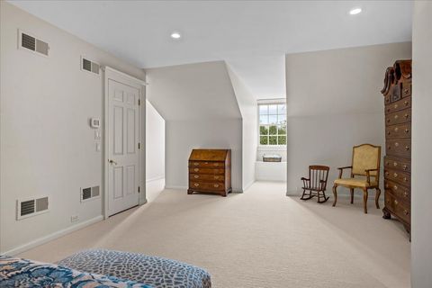 Tiny photo for 675 E Woodland Road, Lake Forest, IL 60045 (MLS # 12582185)