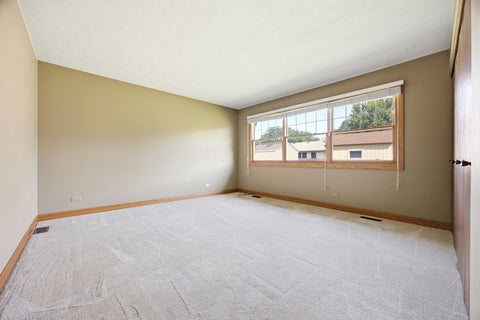 Tiny photo for 2122 Sherborn Lane, Schaumburg, IL 60193 (MLS # 12757087)