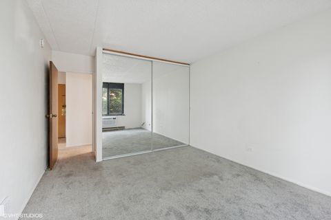 Tiny photo for 9701 N Dee Road #2I, Niles, IL 60714 (MLS # 12487775)