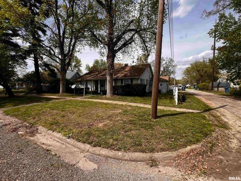 Tiny photo for 810 E 7TH Street, Centralia, IL 62801 (MLS # EB459772)