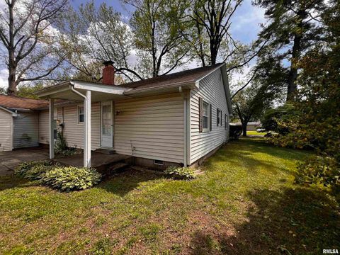Tiny photo for 810 E 7TH Street, Centralia, IL 62801 (MLS # EB459772)