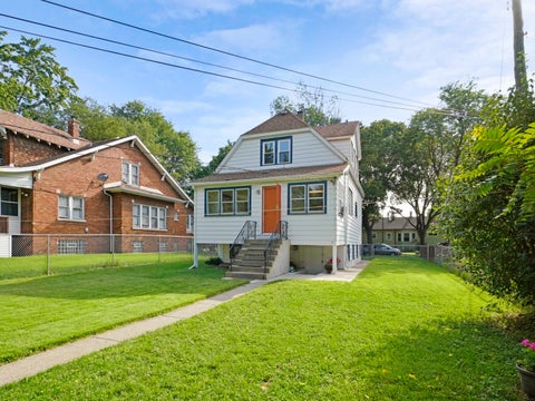 Tiny photo for 10450 S Church Street, Chicago, IL 60643 (MLS # 12737615)
