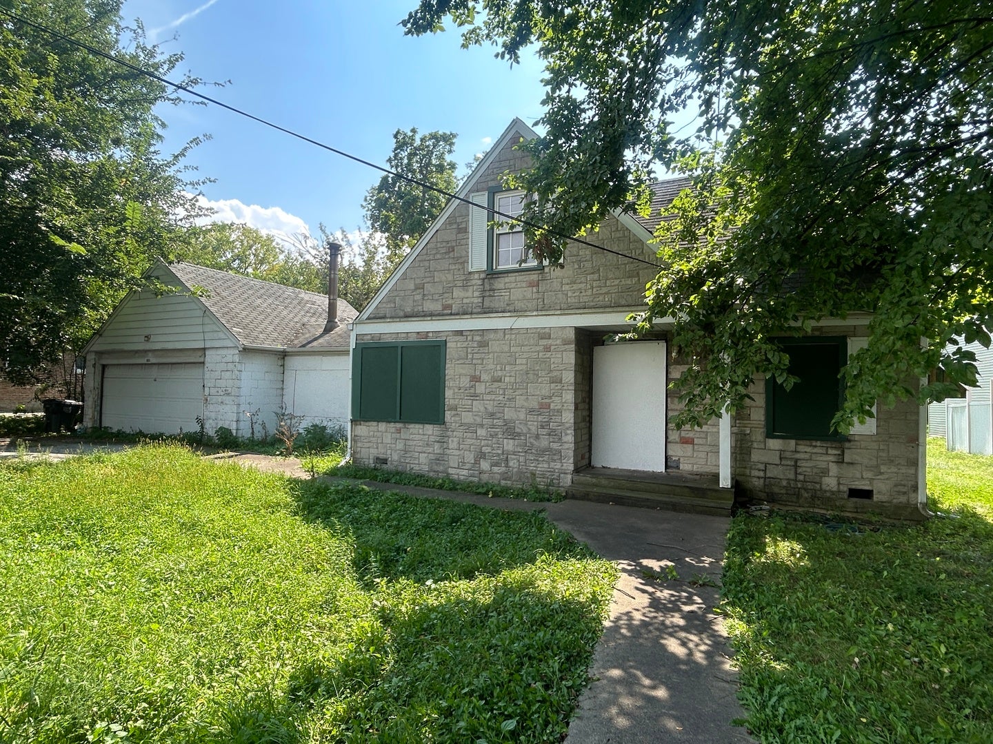 241 W Sibley Boulevard