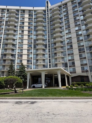 40 N TOWER RD UNIT 11K, OAK BROOK, IL 60523 - Image 43099cc2aa12d0cdd7db4035ebbd9eb9/736321672