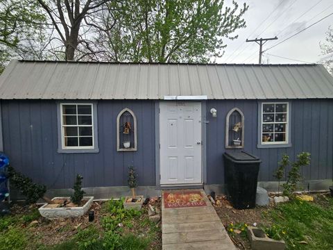 Tiny photo for 208 W Bryan Street, Herrin, IL 62948 (MLS # 12621979)