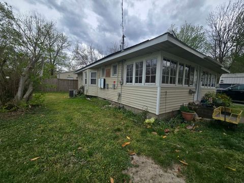 Tiny photo for 208 W Bryan Street, Herrin, IL 62948 (MLS # 12621979)