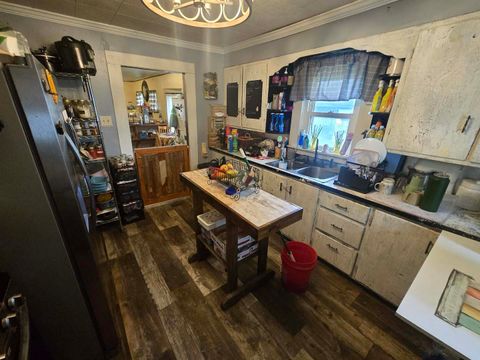 Tiny photo for 208 W Bryan Street, Herrin, IL 62948 (MLS # 12621979)