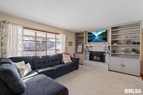 Tiny photo for 4334 AUGUSTA Court, Bettendorf, IA 52722 (MLS # QC4270077)