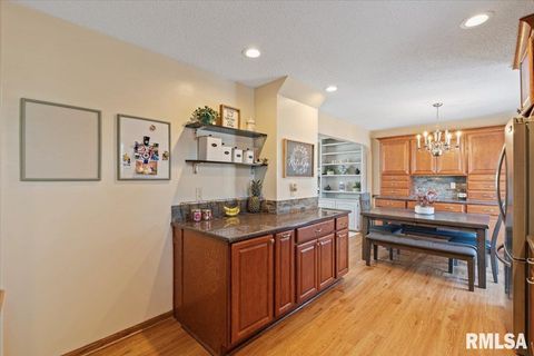 Tiny photo for 4334 AUGUSTA Court, Bettendorf, IA 52722 (MLS # QC4270077)