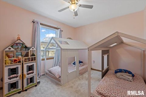 Tiny photo for 4334 AUGUSTA Court, Bettendorf, IA 52722 (MLS # QC4270077)