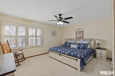 Tiny photo for 4334 AUGUSTA Court, Bettendorf, IA 52722 (MLS # QC4270077)