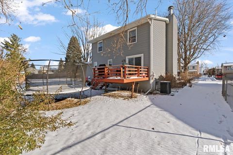 Tiny photo for 4334 AUGUSTA Court, Bettendorf, IA 52722 (MLS # QC4270077)