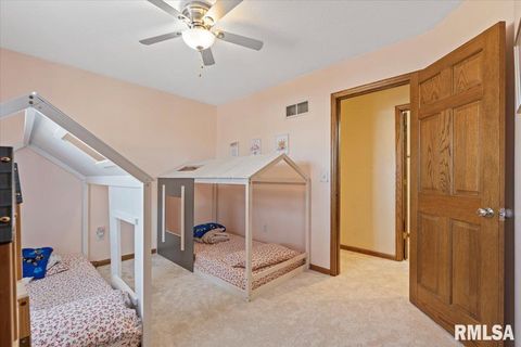 Tiny photo for 4334 AUGUSTA Court, Bettendorf, IA 52722 (MLS # QC4270077)