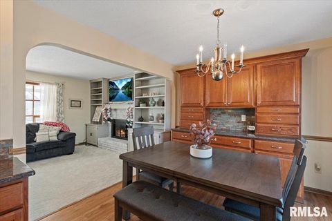 Tiny photo for 4334 AUGUSTA Court, Bettendorf, IA 52722 (MLS # QC4270077)