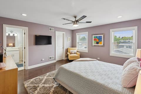 Tiny photo for 5450 N Natoma Avenue, Chicago, IL 60656 (MLS # 12634795)