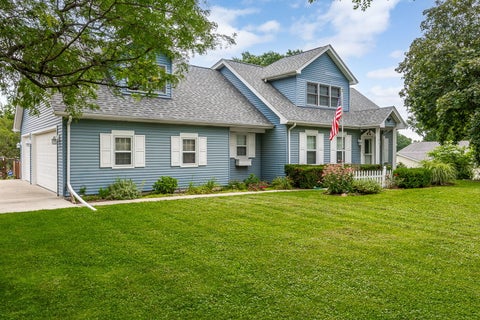 Tiny photo for 6101 Chase Avenue, Downers Grove, IL 60516 (MLS # 12723780)