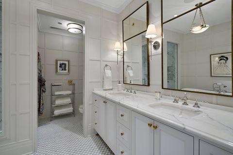 Tiny photo for 159 E Walton Place #14A, Chicago, IL 60611 (MLS # 12541442)