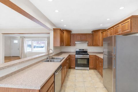 Tiny photo for 705 Cumberland Street, Hoffman Estates, IL 60169 (MLS # 12615083)