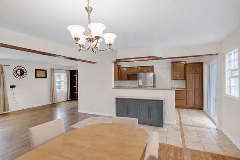 Tiny photo for 705 Cumberland Street, Hoffman Estates, IL 60169 (MLS # 12615083)