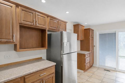 Tiny photo for 705 Cumberland Street, Hoffman Estates, IL 60169 (MLS # 12615083)