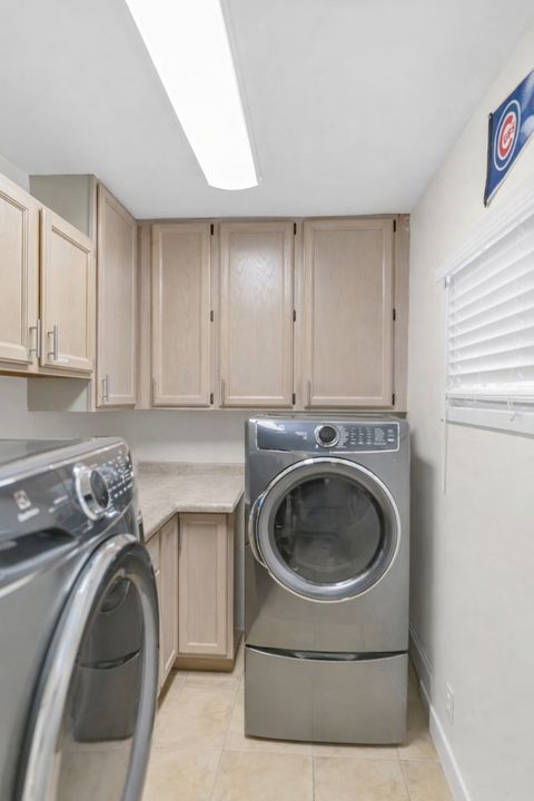 Tiny photo for 705 Cumberland Street, Hoffman Estates, IL 60169 (MLS # 12615083)