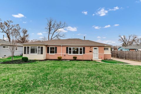 Tiny photo for 705 Cumberland Street, Hoffman Estates, IL 60169 (MLS # 12615083)
