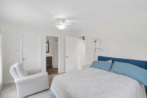 Tiny photo for 705 Cumberland Street, Hoffman Estates, IL 60169 (MLS # 12615083)