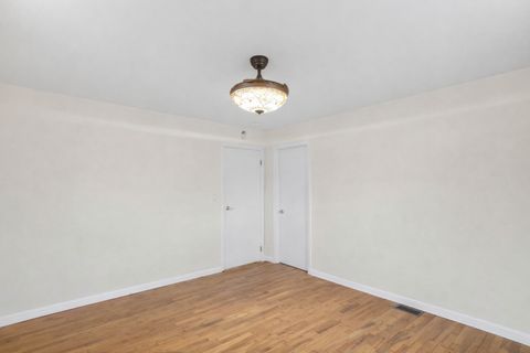 Tiny photo for 705 Cumberland Street, Hoffman Estates, IL 60169 (MLS # 12615083)