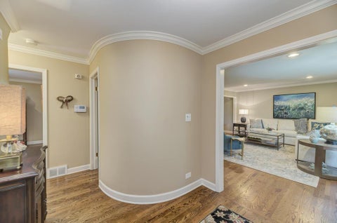 Tiny photo for 1326 S Fernandez Avenue, Arlington Heights, IL 60005 (MLS # 12765375)