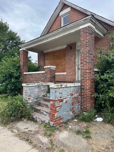 Tiny photo for 752 State Line Road, Calumet City, IL 60409 (MLS # 12774134)