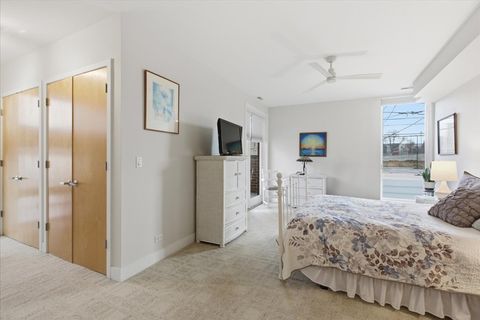 Tiny photo for 2515 Prairie Avenue #1E, Evanston, IL 60201 (MLS # 12586113)