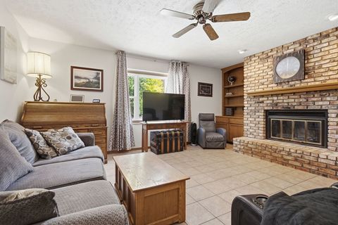 Tiny photo for 301 S Evergreen Lane, Bloomington, IL 61704 (MLS # 12686531)