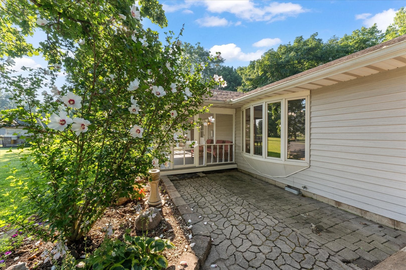 1430 Riverbend Lane