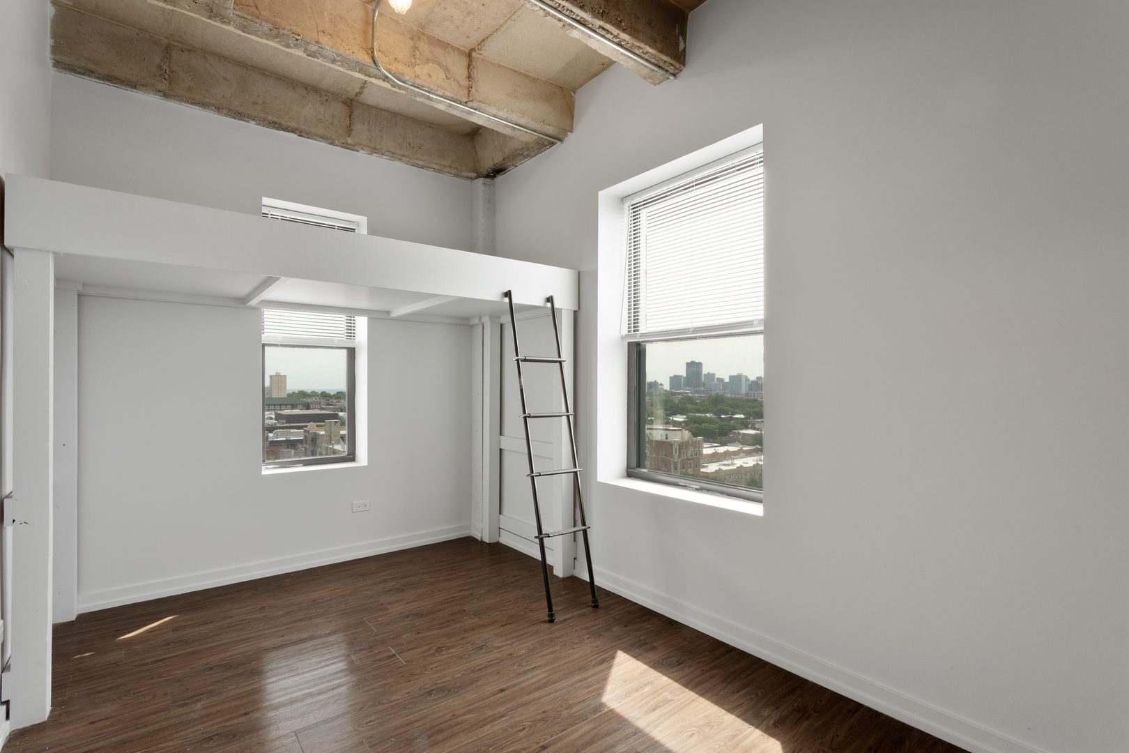 1325 W Wilson Avenue 601