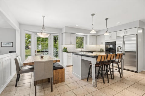 Tiny photo for 248 Meadowbrook Lane, Hinsdale, IL 60521 (MLS # 12789586)