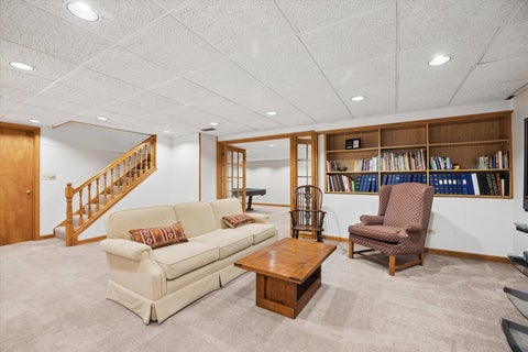Tiny photo for 248 Meadowbrook Lane, Hinsdale, IL 60521 (MLS # 12789586)