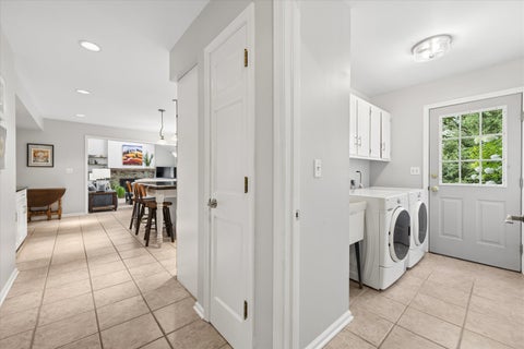 Tiny photo for 248 Meadowbrook Lane, Hinsdale, IL 60521 (MLS # 12789586)