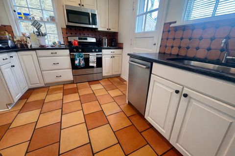 Tiny photo for 309 Driftwood Lane, Wilmette, IL 60091 (MLS # 12585035)