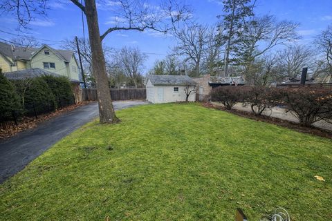 Tiny photo for 309 Driftwood Lane, Wilmette, IL 60091 (MLS # 12585035)