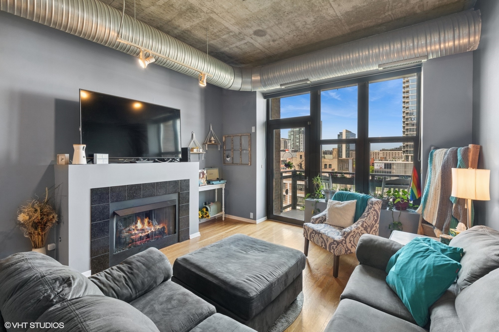 849 N Franklin Street 603