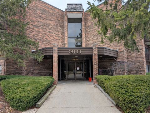 Photo of 3110 Pheasant Creek Drive #101, Northbrook, IL 60062 (MLS # 12485072)
