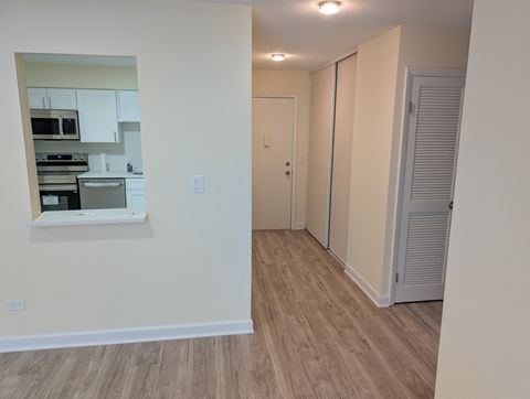 Tiny photo for 3110 Pheasant Creek Drive #101, Northbrook, IL 60062 (MLS # 12485072)