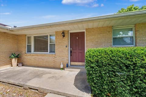 Tiny photo for 408 E Victory Street, Sidney, IL 61877 (MLS # 12711603)