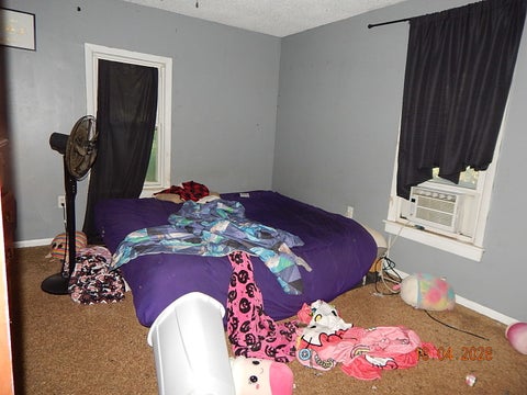 Tiny photo for 845 3rd Avenue S, Clinton, IA 52732 (MLS # 12794685)