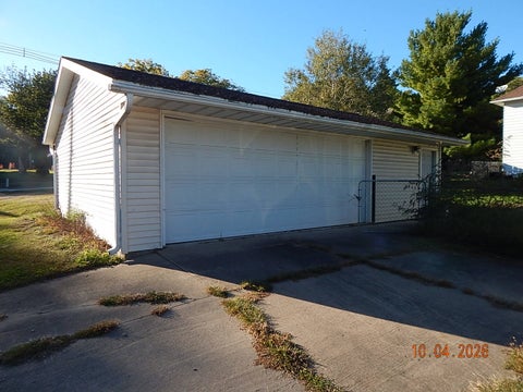 Tiny photo for 845 3rd Avenue S, Clinton, IA 52732 (MLS # 12794685)