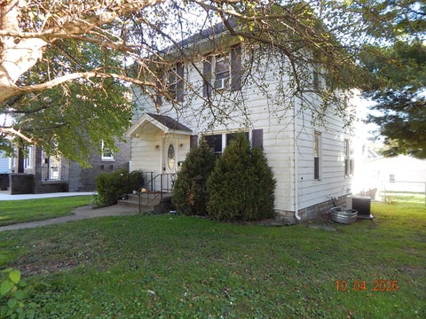 Tiny photo for 845 3rd Avenue S, Clinton, IA 52732 (MLS # 12794685)